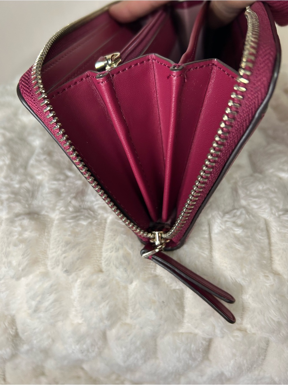 kate spade pebbled leather zip wallet in magenta - Picture 8 of 11